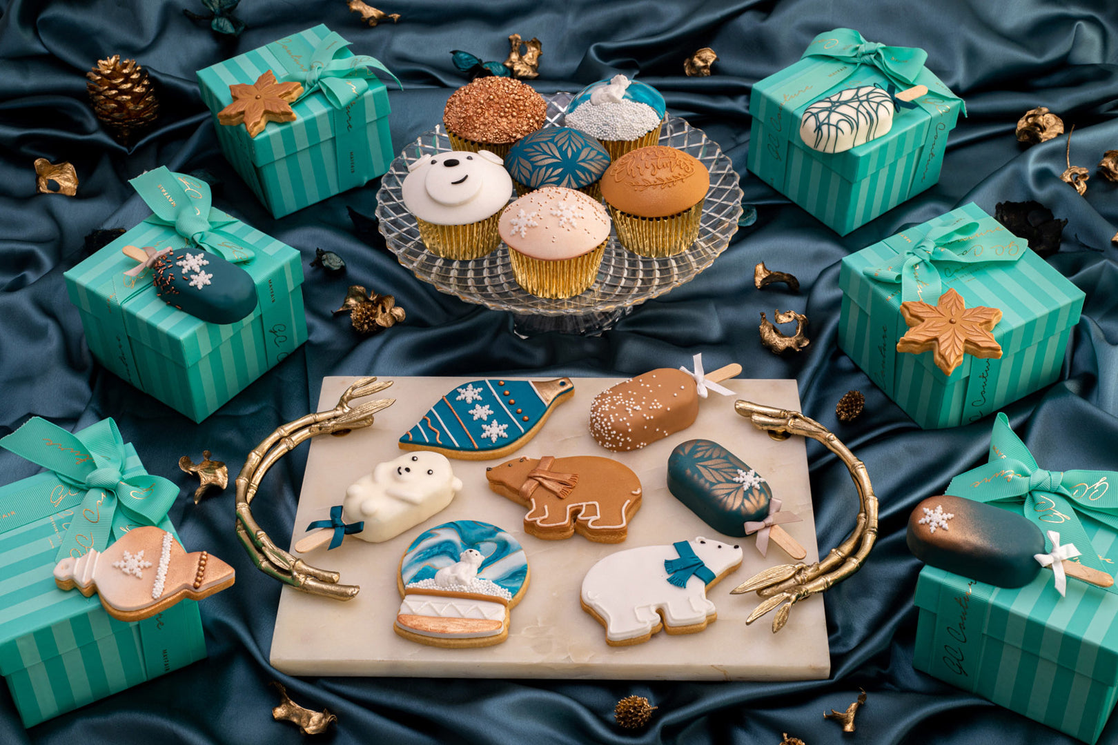 Christmas Cakes And Treats